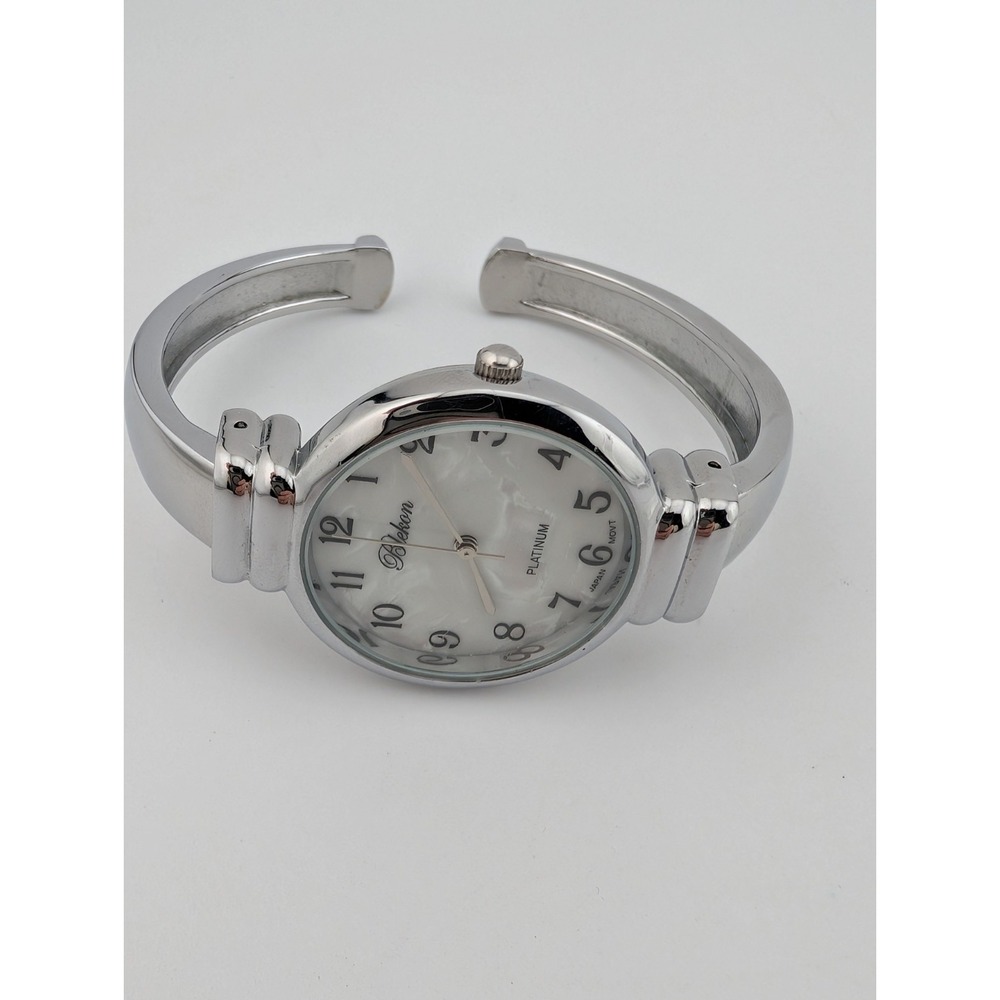Blekon Collections Watch Women Mother of Pearl Dial 31mm Case- New Battery‎ - Picture 3 of 7